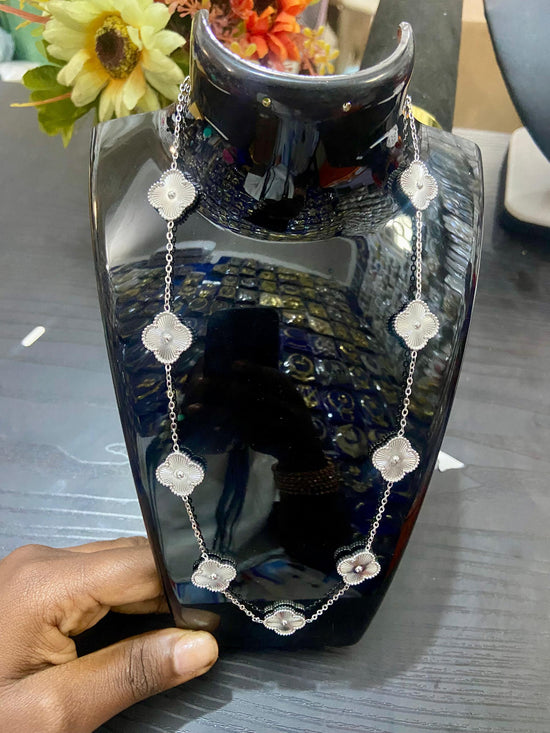 Non tarnish fashion neck piece