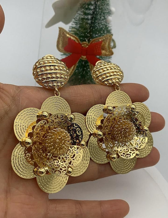 Non Tarnish Zirconia earring